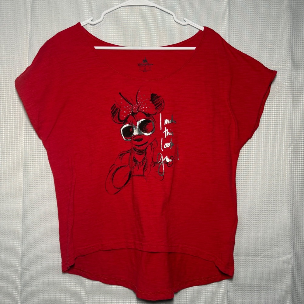 Disney Parks Minnie Mouse‎ T-Shirt Medium Red High-Low Graphic Tee
